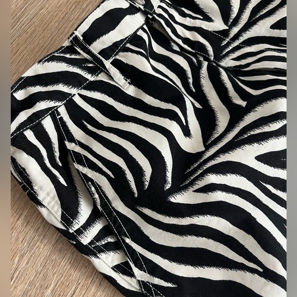 BDG Leila Zebra Print Carpenter Cargo Pants | Size 30 Urban Outfitters - Picture 5 of 15